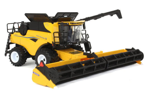 13992 1/64 New Holland CR8.90 Combine with Grain & Corn