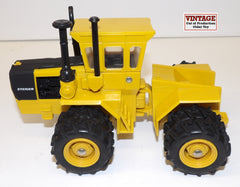 #3091 1/32 Steiger Panther III Industrial Yellow 4WD Tractor with Duals - Plastic