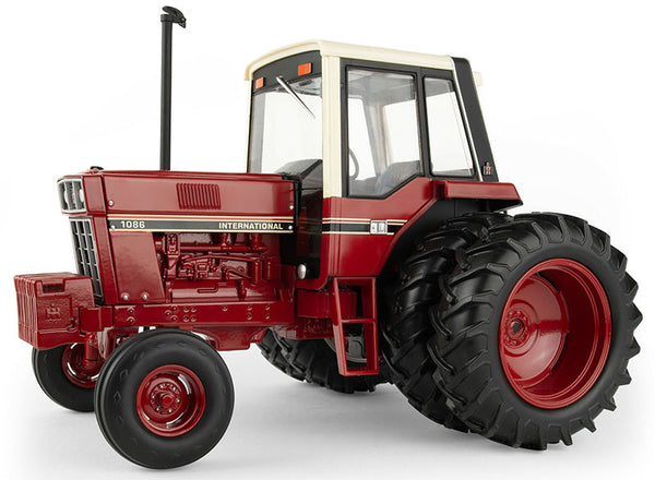 44356 1/16 International Harvester 1086 Tri-Stripe Tractor with