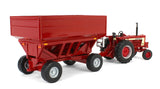 #44435 1/32 Farmall 806 Tractor with Gravity Wagon
