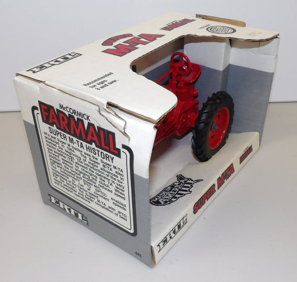 445 1/16 McCormick Farmall Super M-TA Narrow Front Tractor