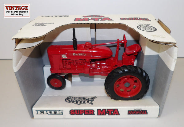 ミニカー　アメリカントラクター　McCORMICK FARMALL ミニカー アメリカントラクター McCORMICK FARMALL 1946