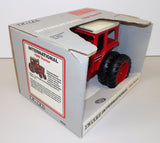 #4625DA 1/16 International 1566 Tractor with Duals - International "66" Series Special Edition