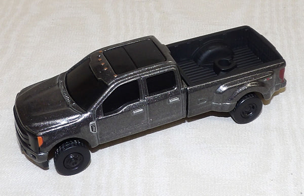 47575A 1/64 Silver Ford F-350 Crewcab Dually Pickup | Action Toys