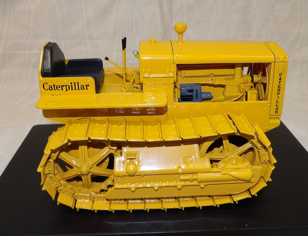 55154 1/16 Caterpillar Twenty-Two Track Type Tractor | Action Toys