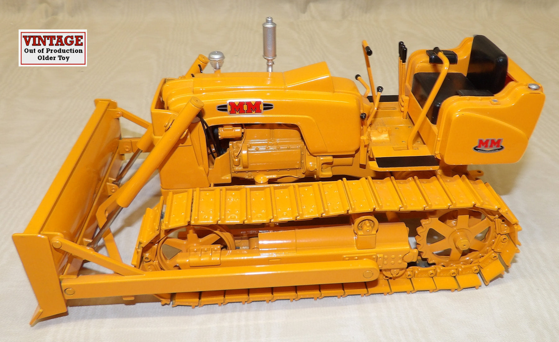 #SCT233 1/16 Minneapolis-Moline Two Star Crawler with Blade