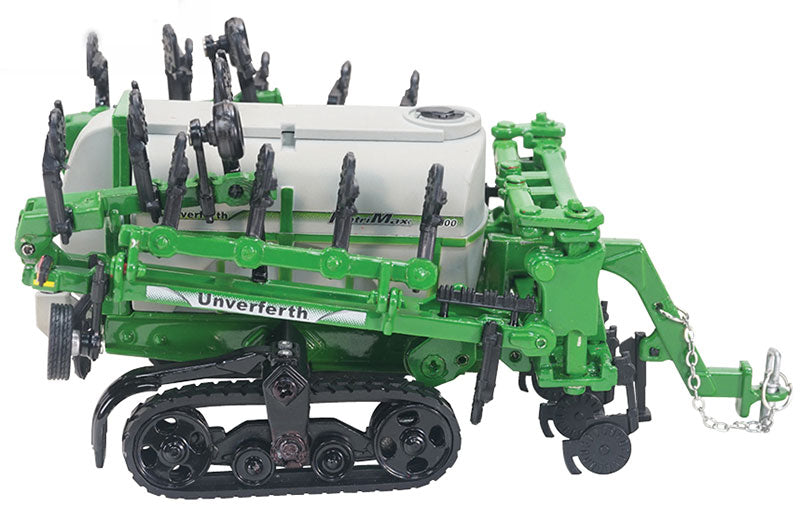 #UBC076 1/64 Green Unverferth NutriMax 2600 Applicator with Tracks