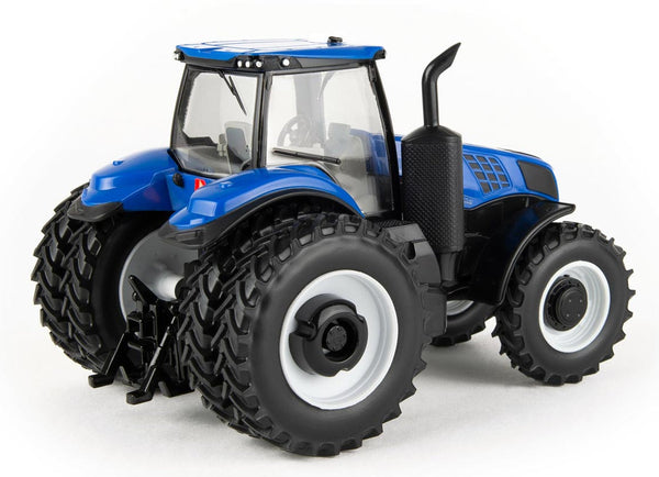 13976 1/32 New Holland Genesis T8.380 Tractor with Duals | Action Toys