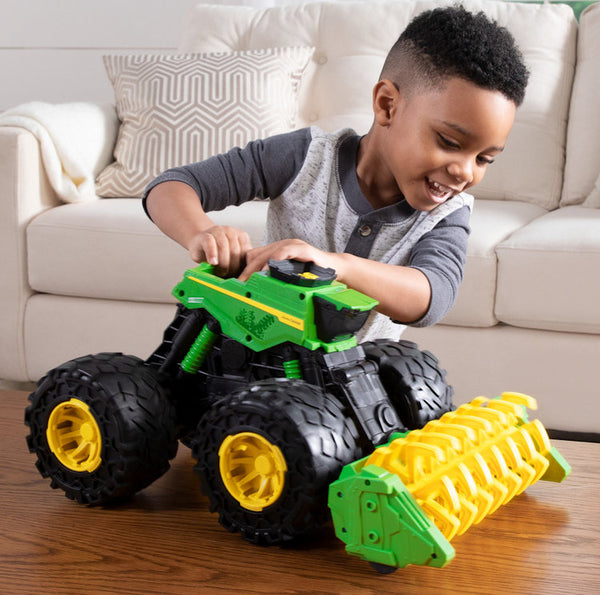 47329 John Deere Monster Treads Lights 'n Sound Super