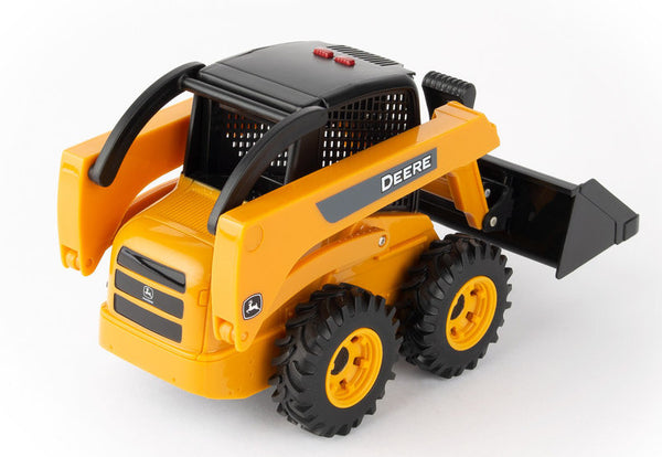 47349 1/16 Big Farm John Deere Skid Steer Loader with Accessories