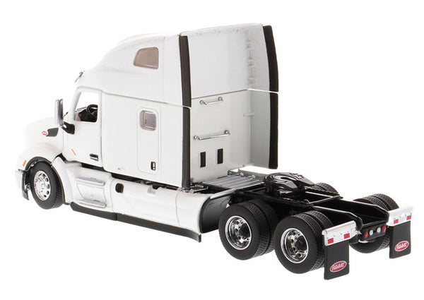 #71072 1/50 Peterbilt 579 UltraLoft SBFA with 72