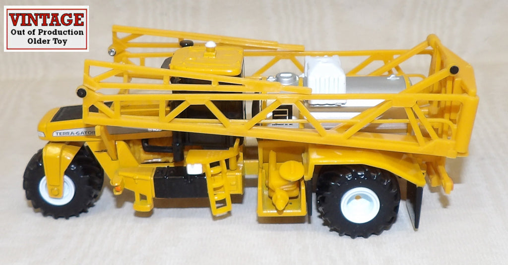 #12043 1/64 Ag-Chem 8103 Terra Gator with Liquid Sprayer - Opened Package, AS IS