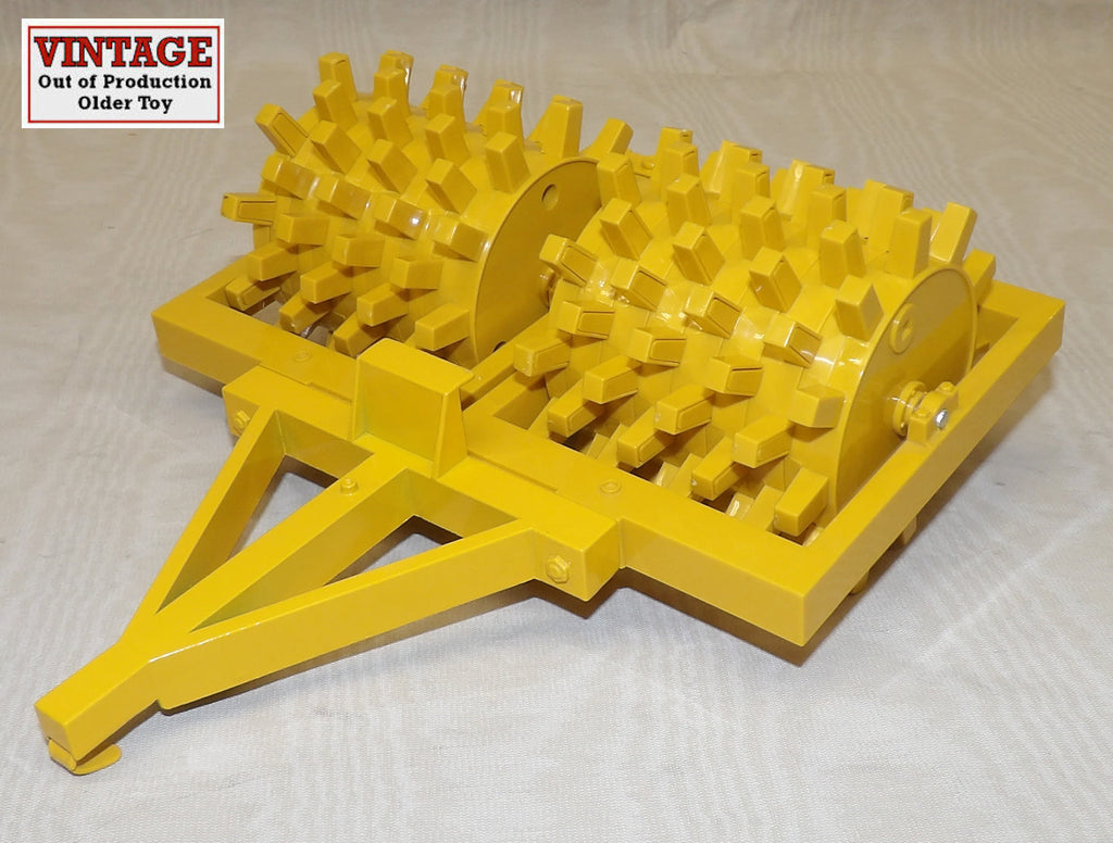 #12944 1/16 Sheeps Foot Compactor - Damaged Box
