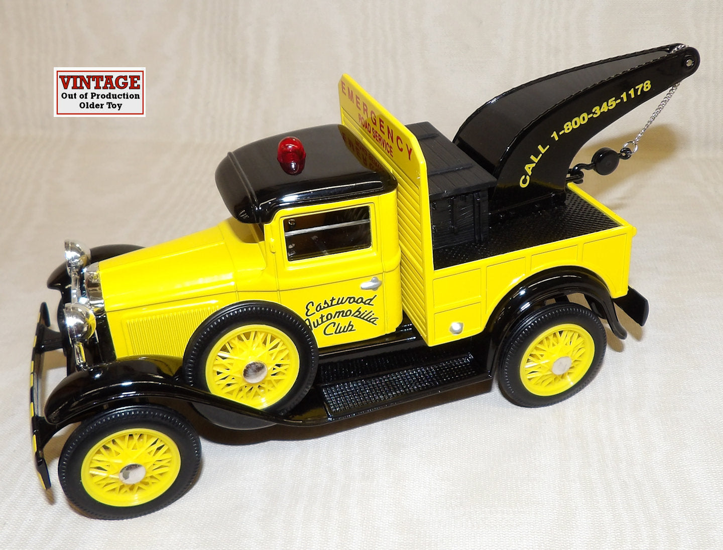 #130300 1/25 The Eastwood Memorabilia Club 1931 Ford Wrecker Truck Coin Bank