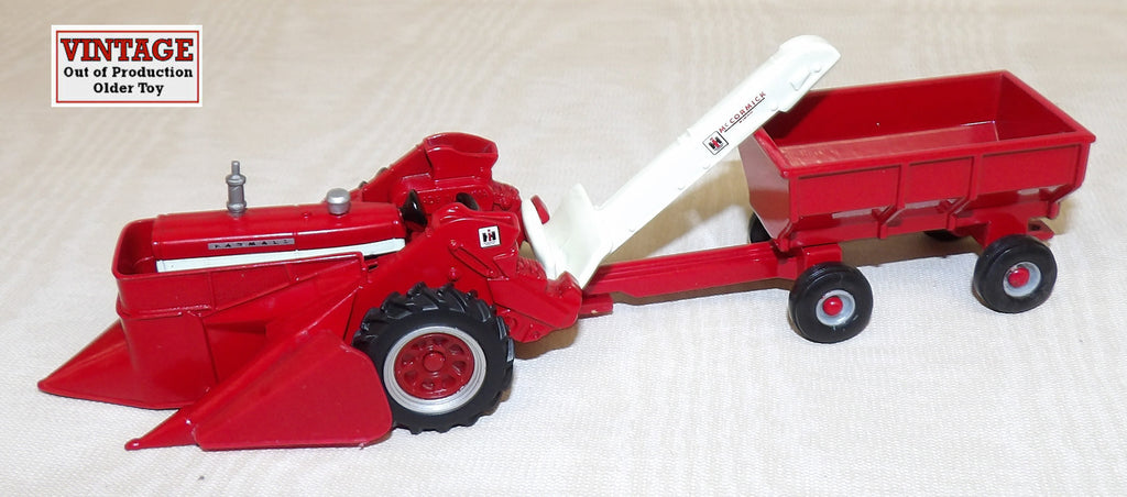 #14073 1/64 Farmall 560 Tractor with Cornpicker & Wagon - No Package, AS IS