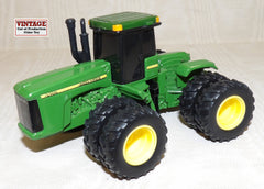 #15321 1/64 John Deere 9400 4WD Tractor with Duals - No Package, AS IS