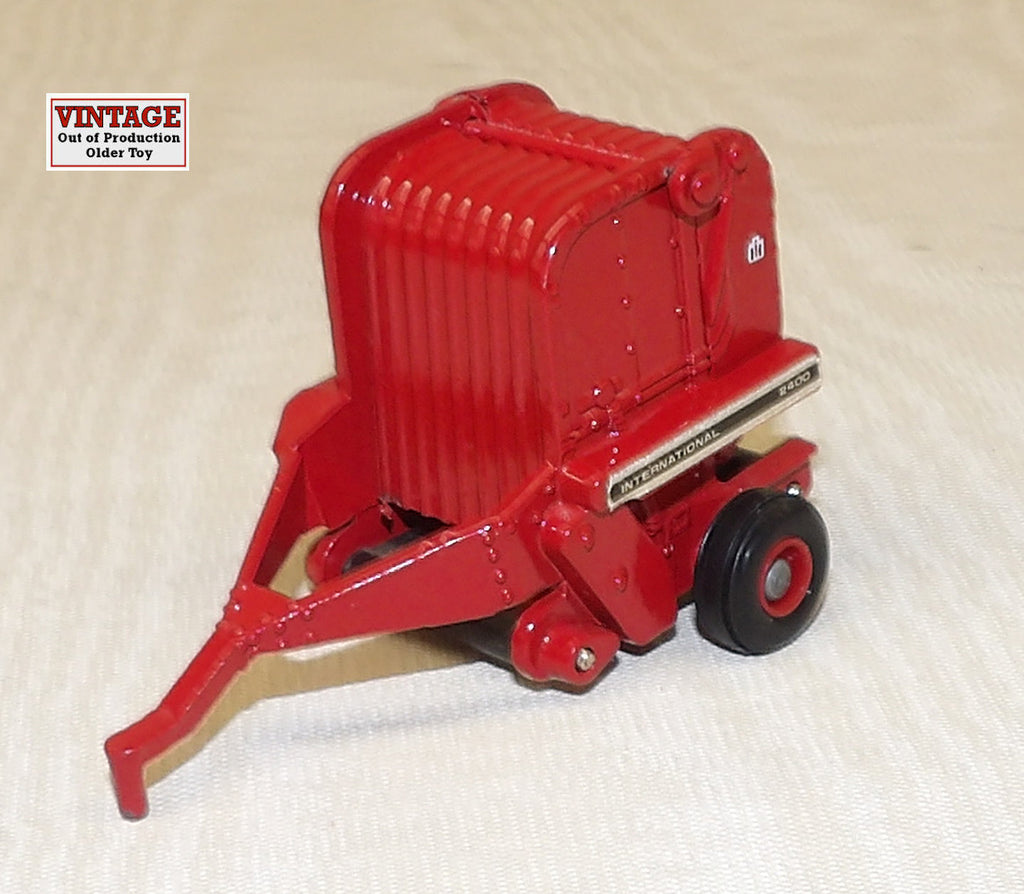 #1758EO 1/64 International 2400 Round Baler with bale - No Package, AS IS