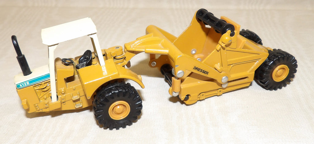 #1856SY 1/64 Dresser 412B Scraper - Missing Belt, AS IS
