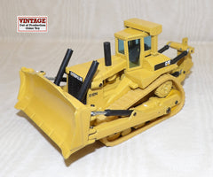 #220JL 1/70 Cat D10N Dozer Tractor