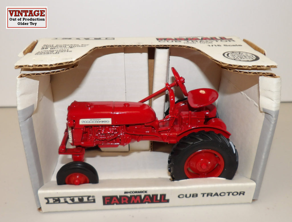 #235 1/16 Farmall Cub Tractor 1956-1958
