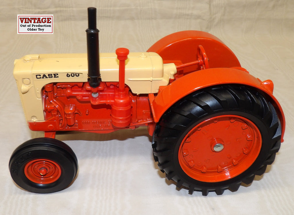 #289DA-1 1/16 Case 600 Wide Front Tractor, Special Edition - No Box, AS IS