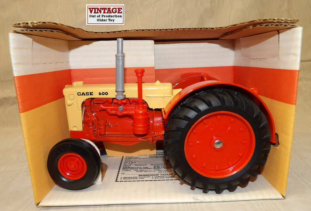 #289DO 1/16 Case 600 Wide Front Tractor