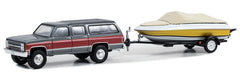 #32290-B 1/64 1987 Chevrolet Suburban K20 Silverado with Boat & Boat Trailer