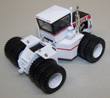#40008 1/64 Big Bud 525/50 4WD Tractor with Triples and Cruiser Cab