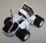 #40008 1/64 Big Bud 525/50 4WD Tractor with Triples and Cruiser Cab