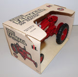 #418EA 1/16 Farmall 350 Wide Front Tractor