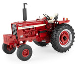#44490 1/16 International Farmall 826 Hydro Tractor with Wide Front, Prestige Collection