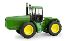 #45920 1/32 John Deere 8760 4WD Tractor with Singles