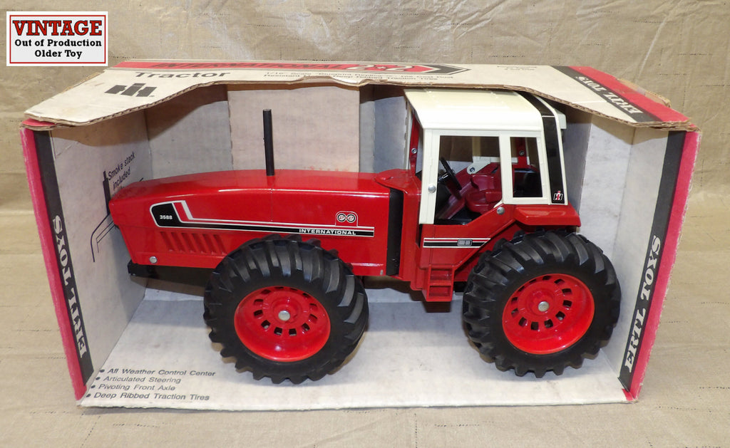 #464EO 1/16 International 3588 2+2 Tractor