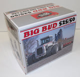 #50004 1/32 Big Bud 525/50 4WD Tractor with Duals & ROPS Cab, Dusty Chase Version