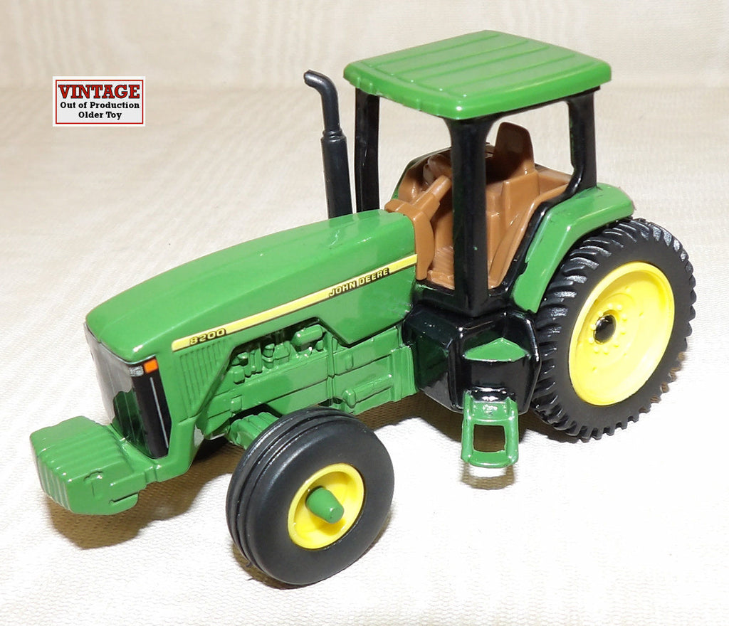 #5064 1/64 John Deere 8200 Row Crop Tractor - No Package, AS IS