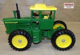 #510 1/16 John Deere 7520 4WD Tractor with Single Wheels