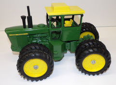 #510C 1/16 John Deere 7520 4WD Tractor, Customized Restoration - No Box, AS IS