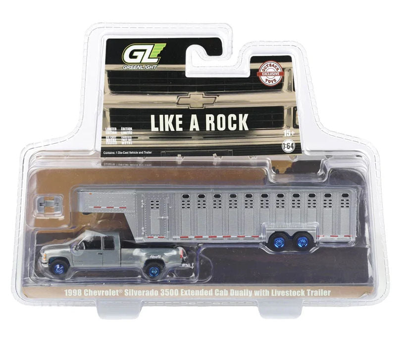 #51587-BR 1/64 1998 Chevrolet Silverado 3500 Extended Cab Dually Pickup with Vertical 3-Hole Gooseneck Livestock Trailer - Raw Metal Chase