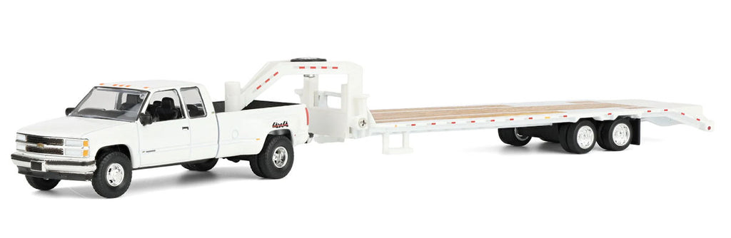 #51588A 1/64 Olympic White 1998 Chevrolet Silverado 3500 Extended Cab Dually Pickup with Gooseneck Flatbed Trailer