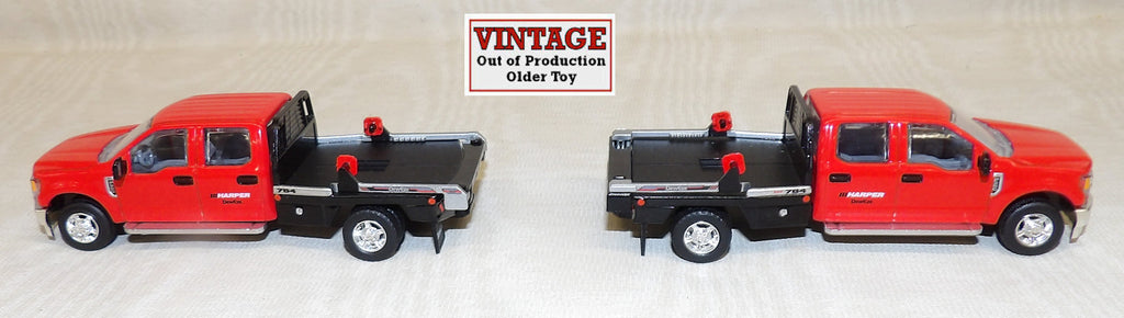 #52599 1/64 Red 2018 Ford F-350 DewEze Feed Truck Set