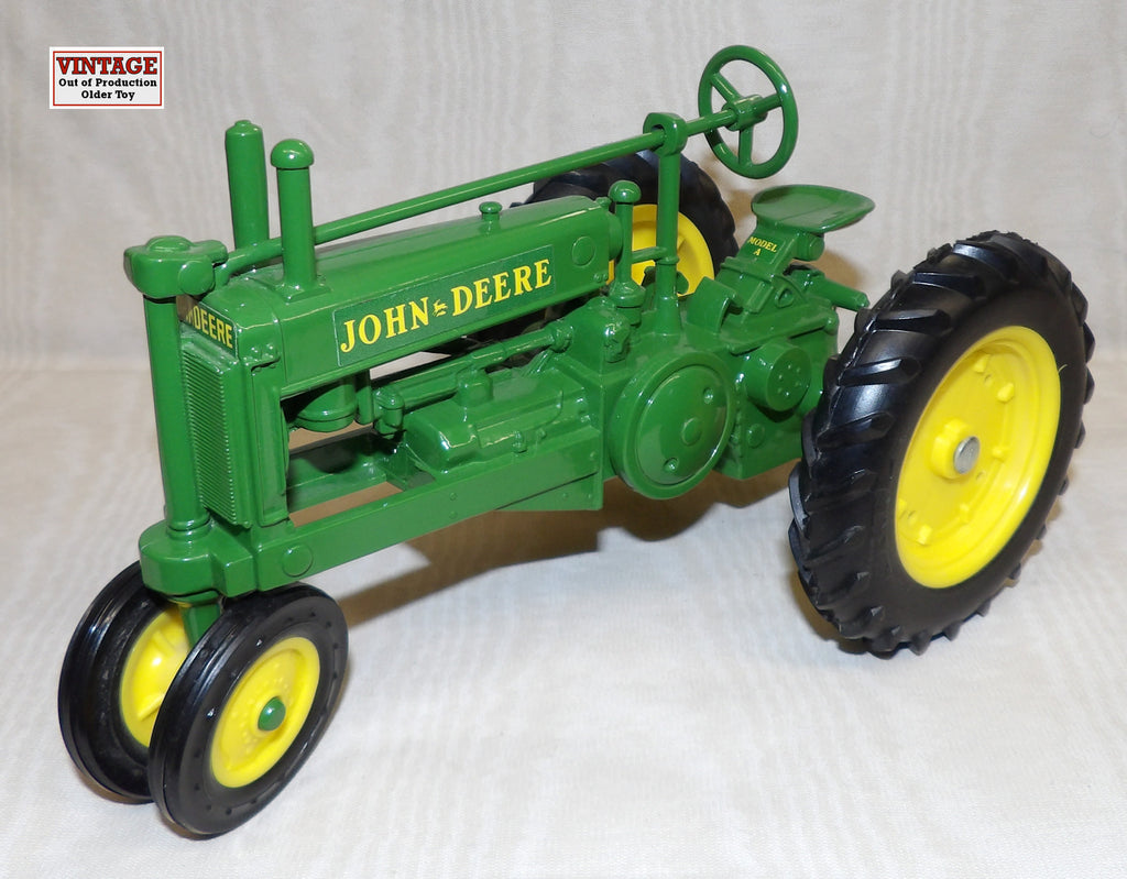 #539A 1/16 1934 John Deere Unstyled Model A Tractor, Narrow Front - No Box, AS IS