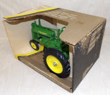 #548DB 1/16 John Deere 1937 Model G Unstyled Narrow Front Tractor, Canadian Box Version