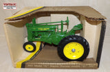 #548DB 1/16 John Deere 1937 Model G Unstyled Narrow Front Tractor, Canadian Box Version