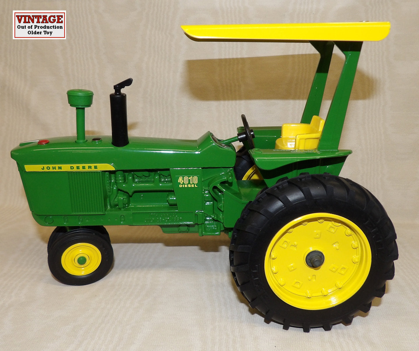 #5506TA 1/16 John Deere 4010 Diesel Tractor with ROPS & Canopy, 1997 Plow City Farm Toy Show