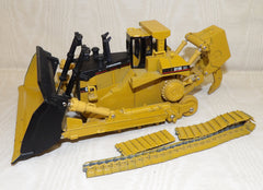 #55070SY 1/50 Cat D11R Carrydozer with Metal Tracks, Broken Track, AS IS