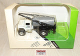 #5544 1/64 John Deere Fertilizer Truck