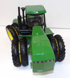 #5595 1/16 John Deere 8560 4WD Tractor with Duals - No Box, AS IS