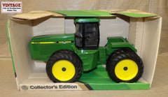 #5595DA 1/16 John Deere 8760 4WD Tractor with Duals, 1988 Collector's Edition