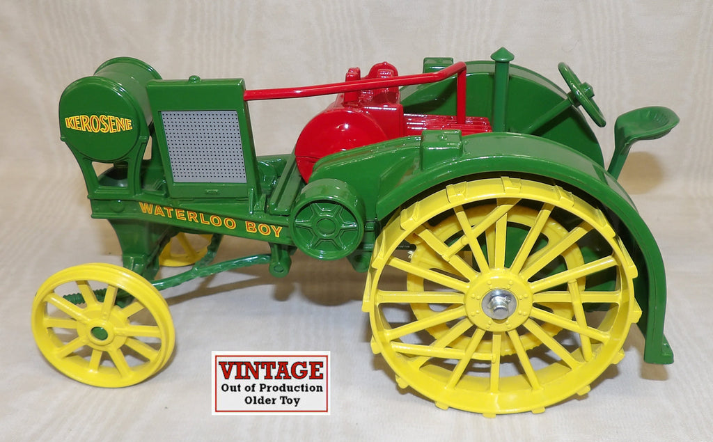 #559 1/16 1915 John Deere Model "R" Waterloo Boy Tractor - No Box, AS IS