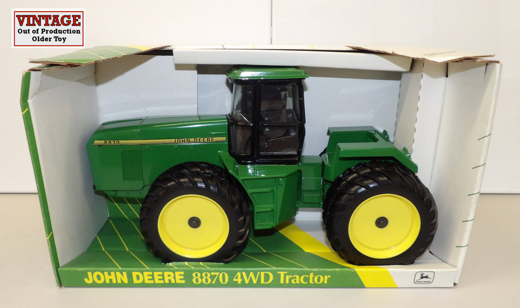 #5762 1/16 John Deere 8870 4WD Tractor with Duals
